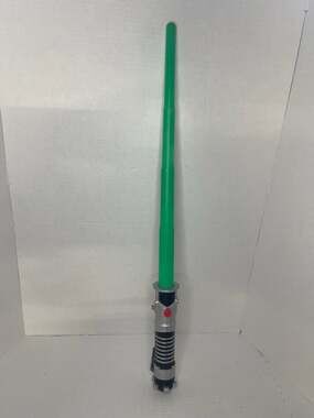 2002 Hasbro Star Wars Green Extendable Lightsaber Toy